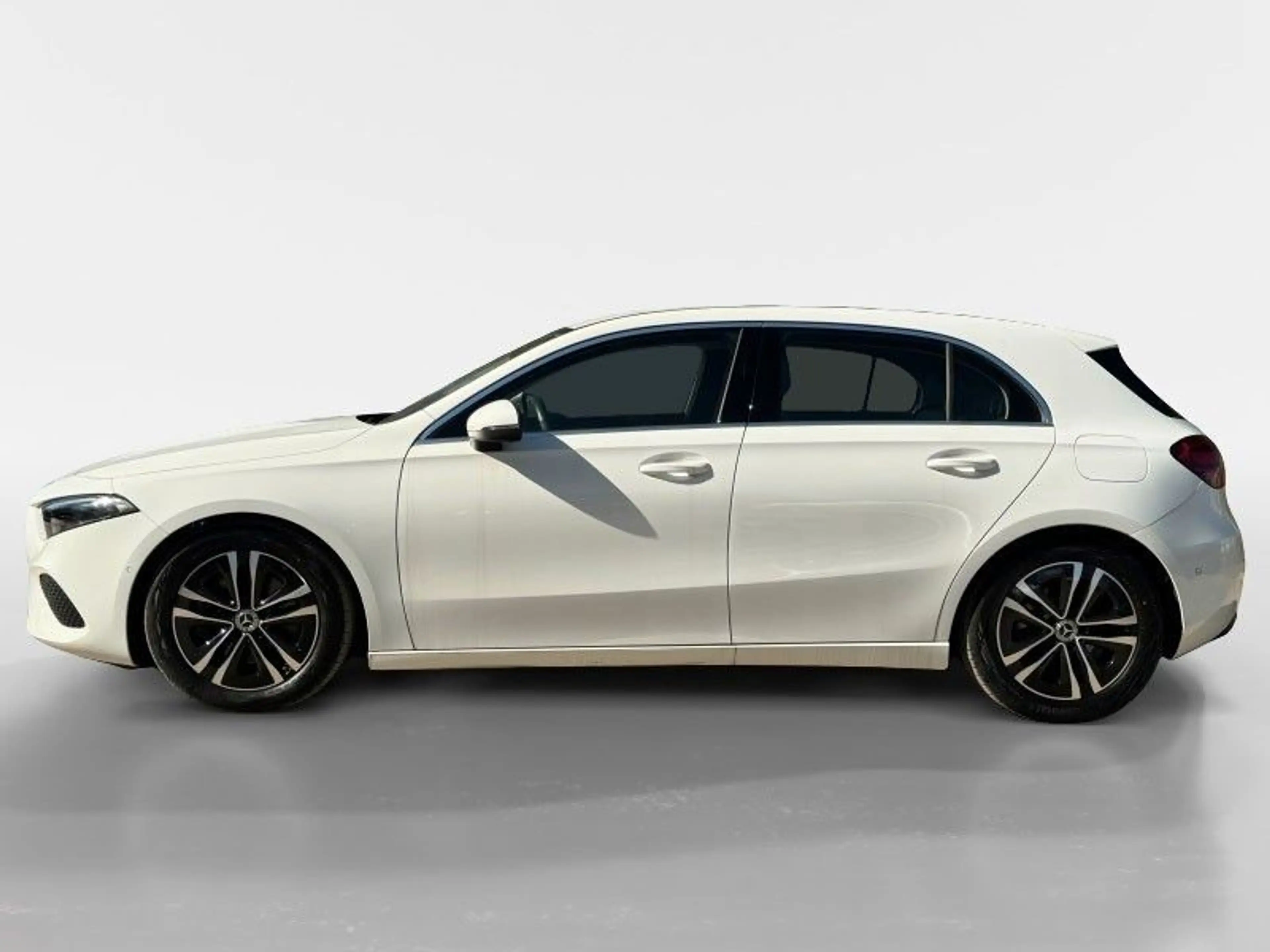 Mercedes-Benz A 220 A A 220 4Matic — photo 2