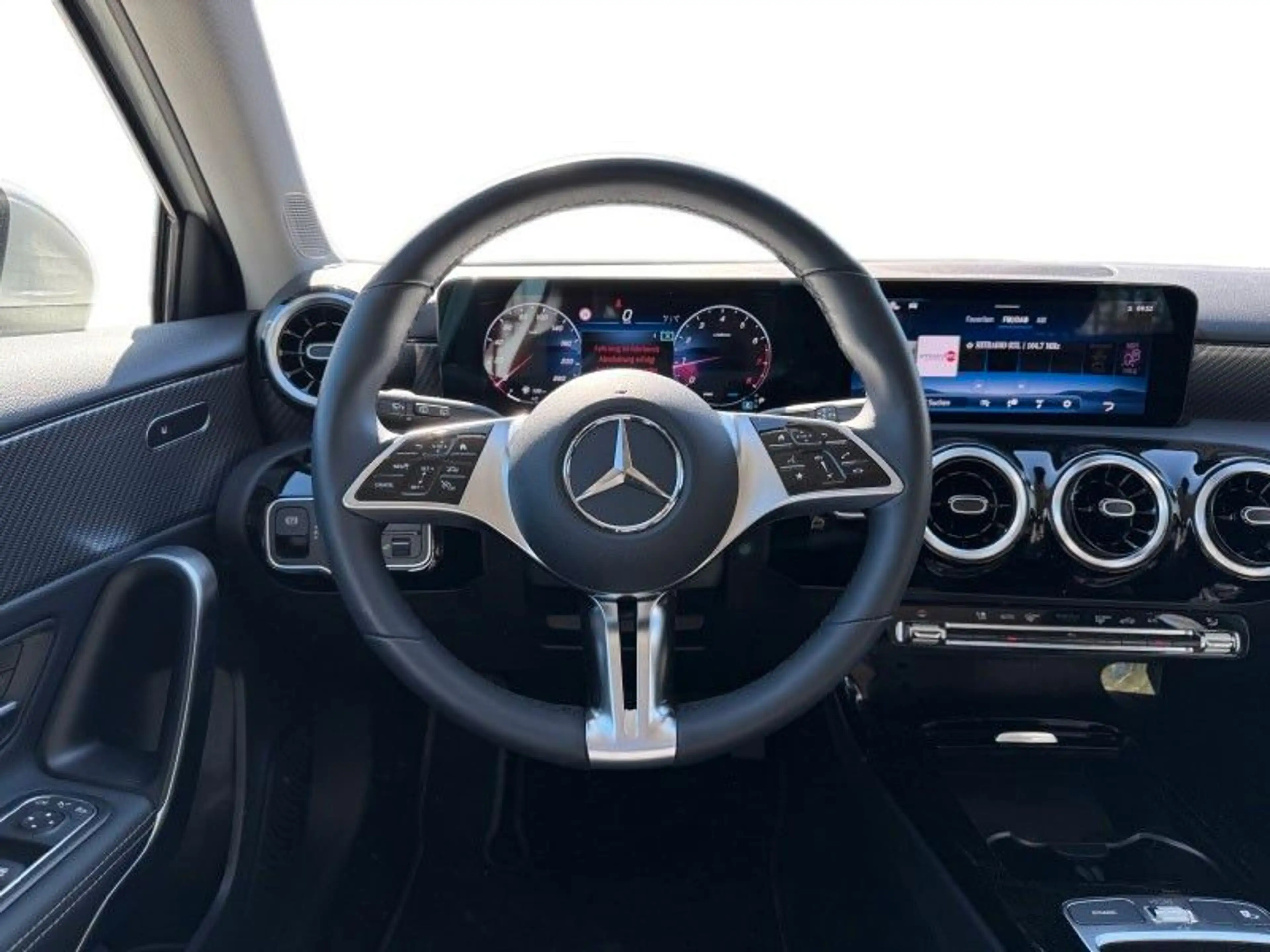Mercedes-Benz A 220 A A 220 4Matic — photo 10