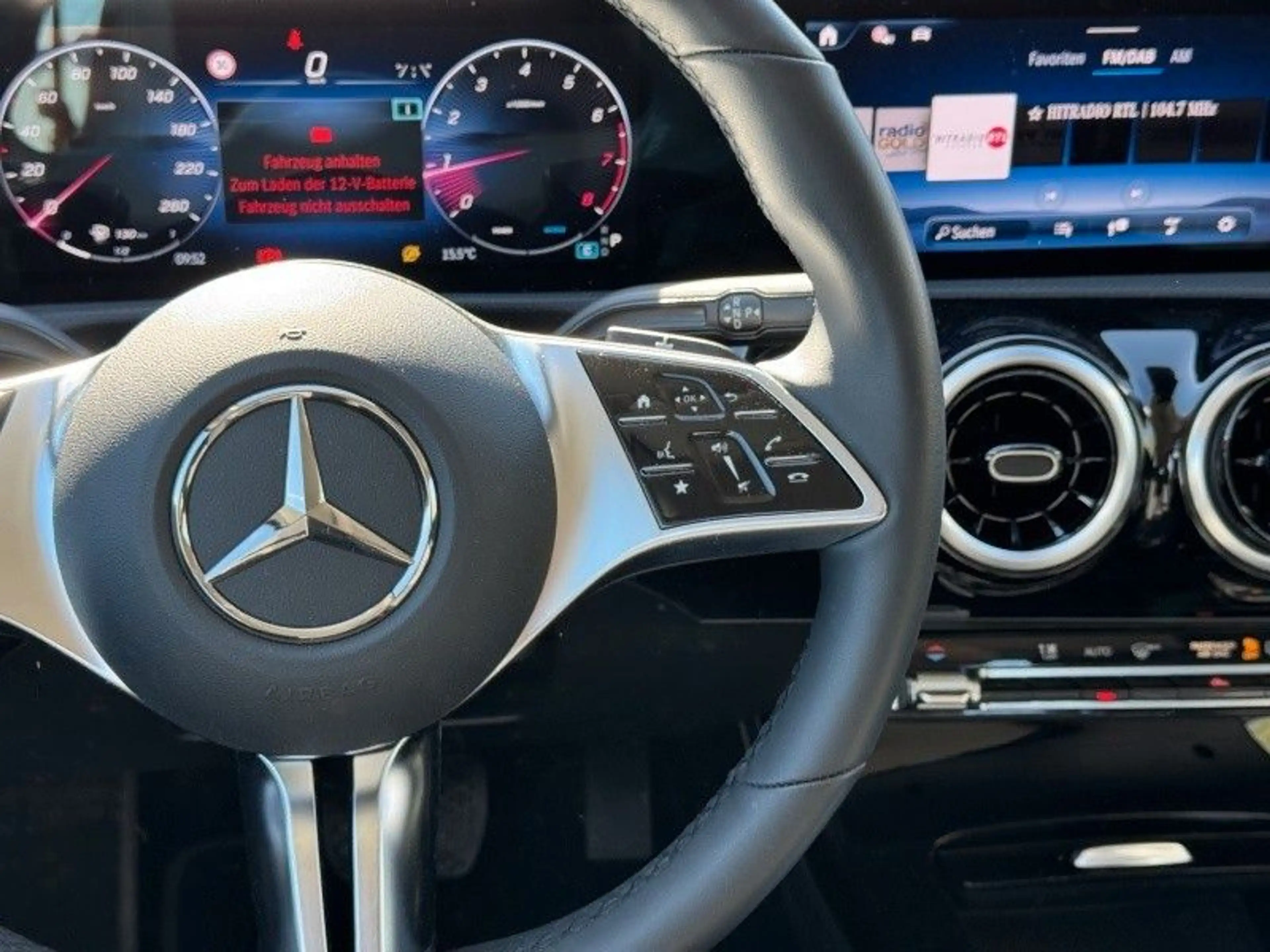 Mercedes-Benz A 220 A A 220 4Matic — photo 12