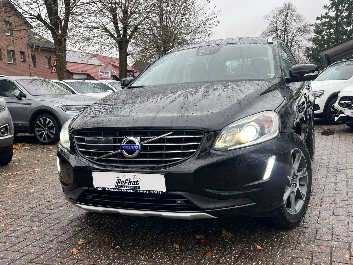 Volvo XC60 Ocean Race 2WD Automatik Schwarz - 1