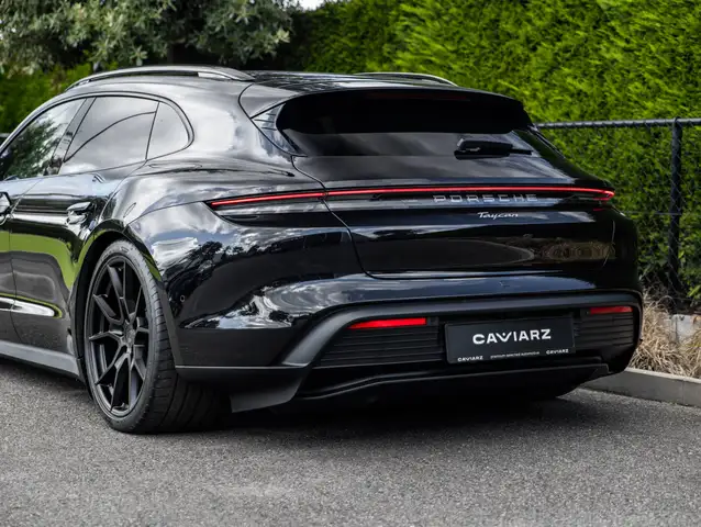 Porsche Taycan view 23