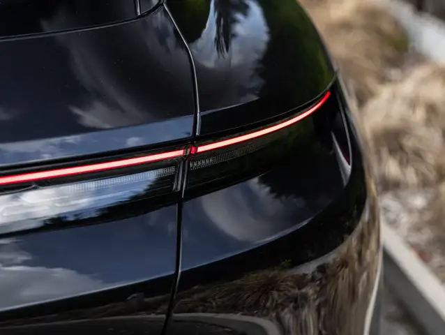 Porsche Taycan view 26