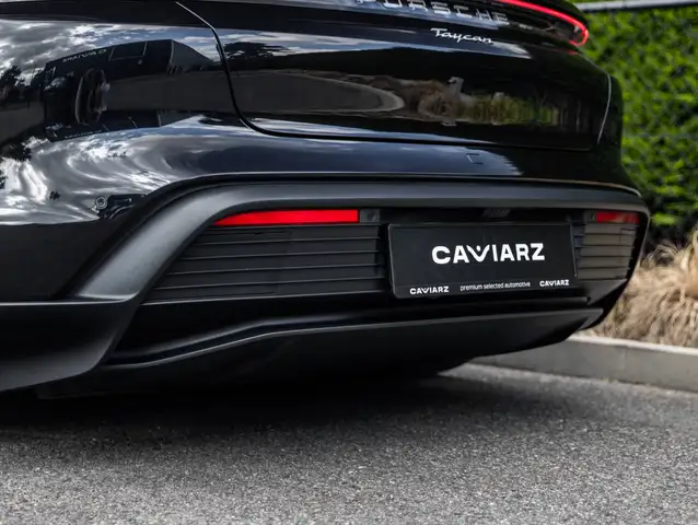 Porsche Taycan view 28