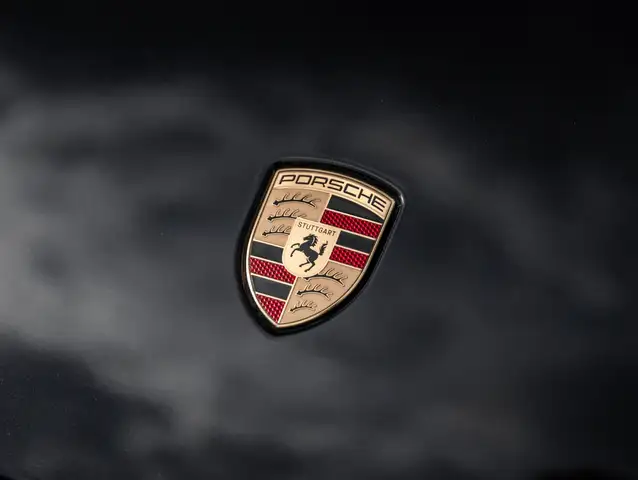 Porsche Taycan view 11