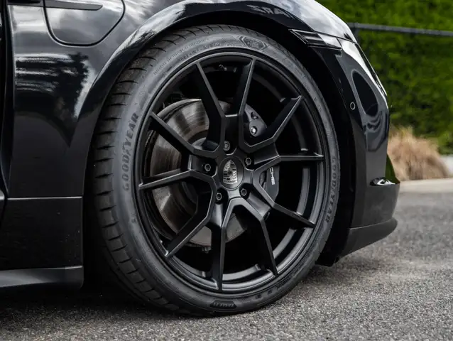 Porsche Taycan view 19