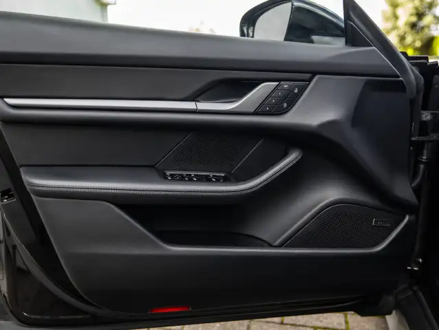 Porsche Taycan view 6