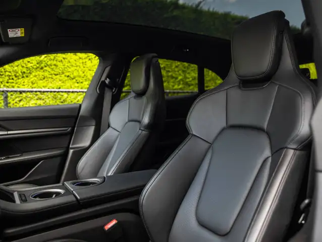 Porsche Taycan view 8