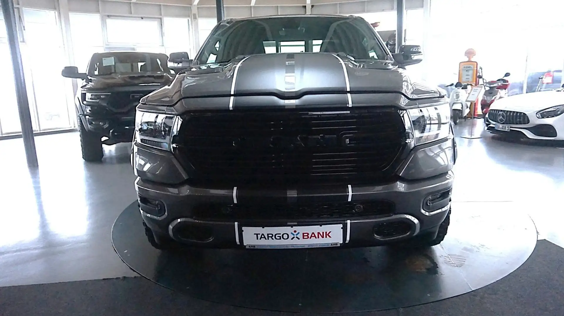 Dodge RAM 1500 Sport 5,7l**Navi12*Leder*Hoch-Breit* Grau - 2