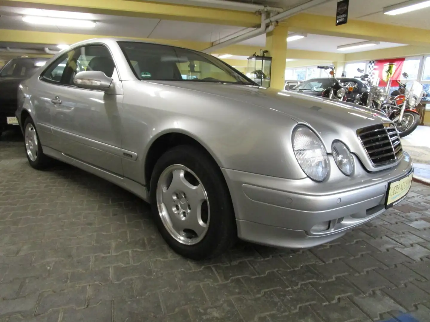 Mercedes-Benz CLK 230 Kompressor Elegance nur 76.100 Kilometer Argent - 1