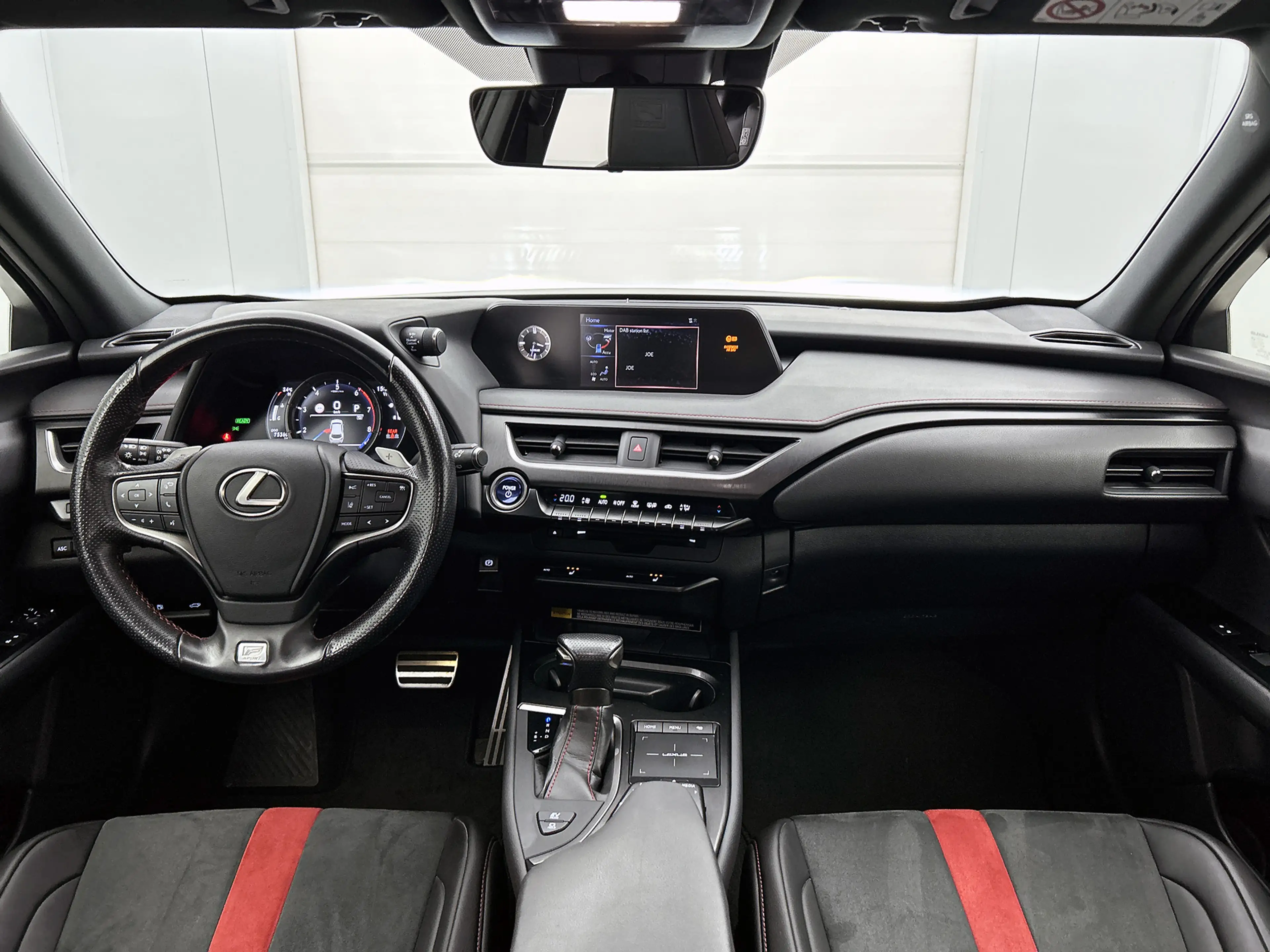 Lexus UX 250h F Sport Line | Adaptief Dempingsysteem | Stoelverw — photo 4