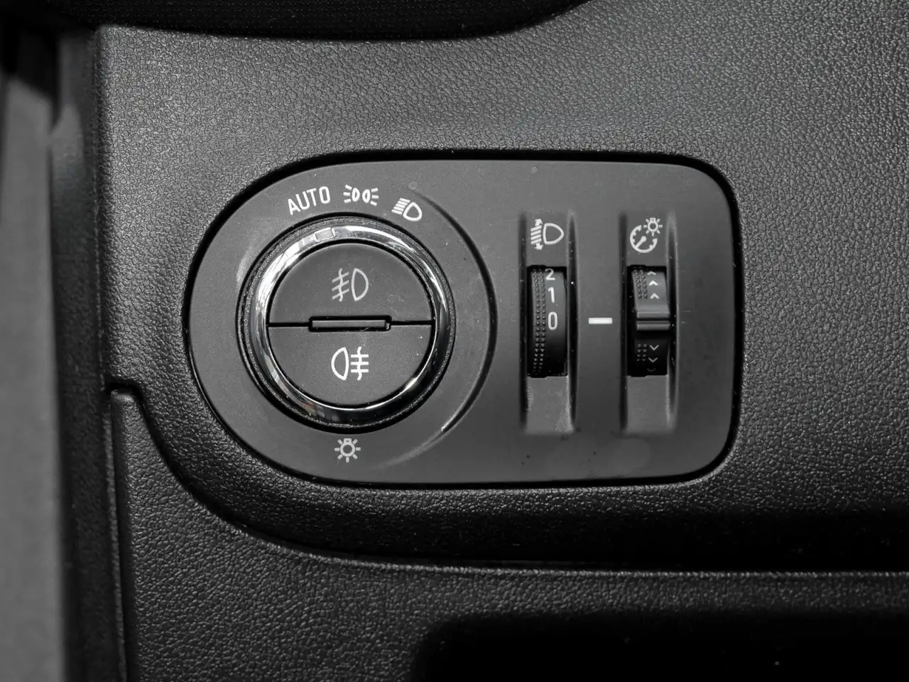 Opel Crossland X Innovation*Navi*PDC*SHZ*LHZ*Klimaaut 11