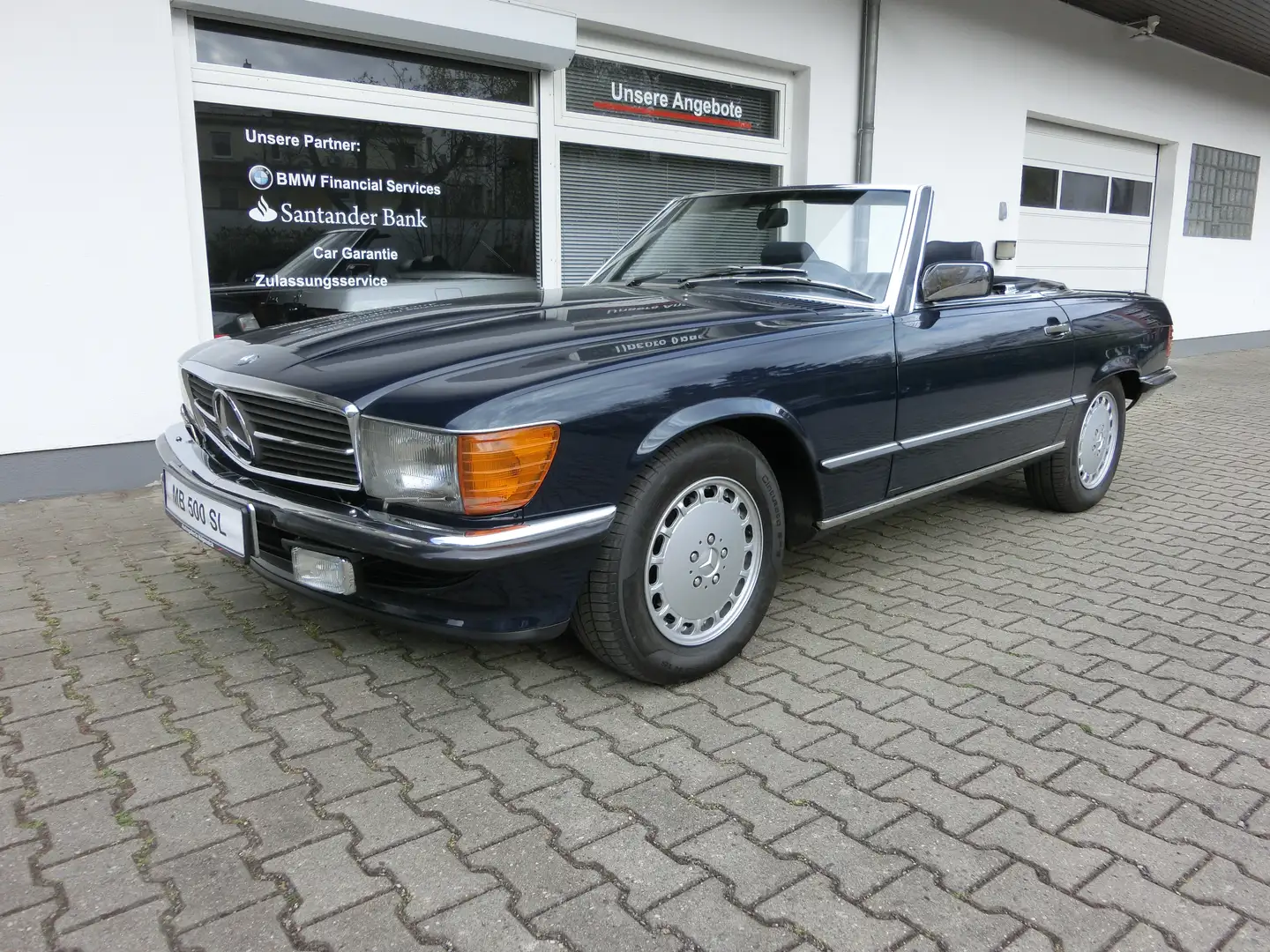 Mercedes-Benz SL 500 R107 Blue - 1