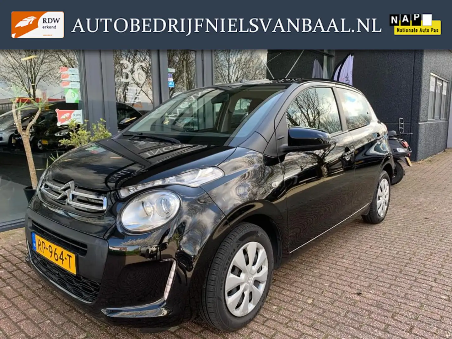 Citroen C1 1.0 e-VTi Feel Airco/5Drs/1 Eigenr/Dealer Onderh. Zwart - 1