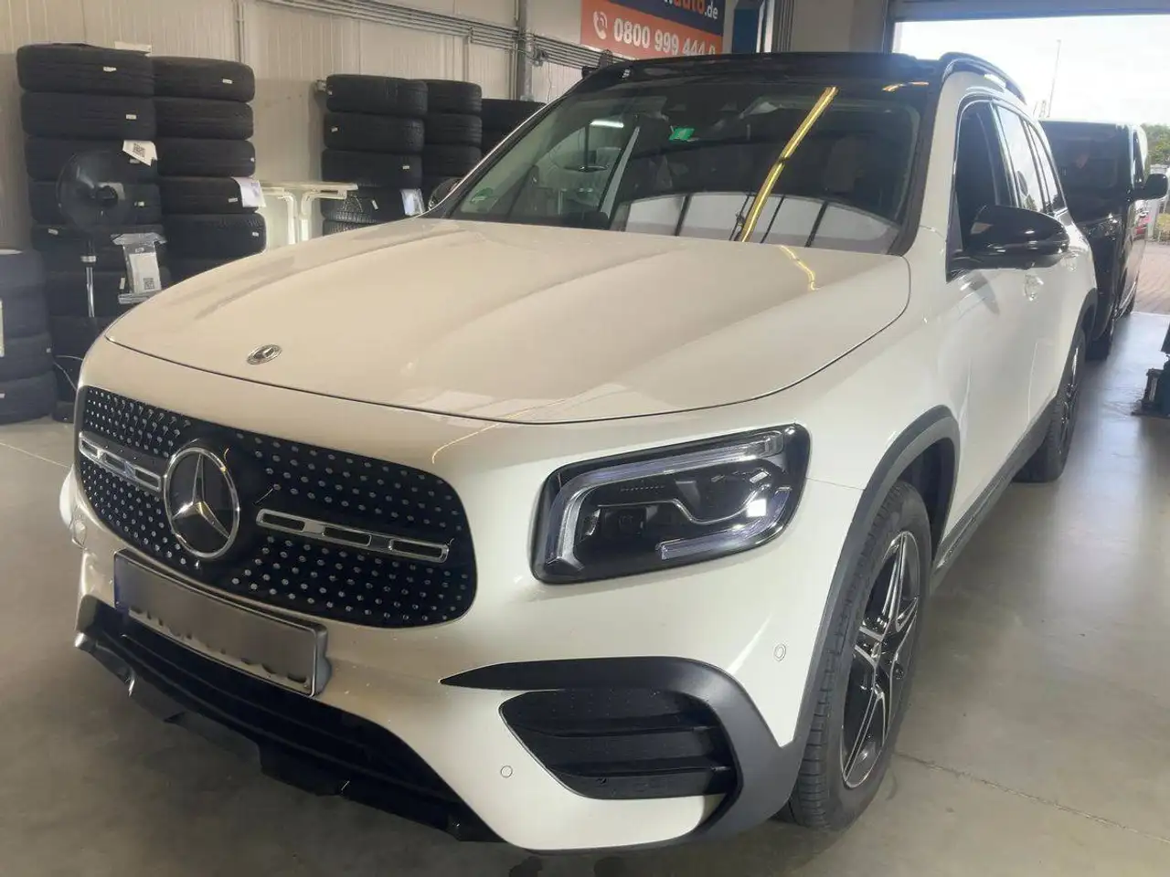 Mercedes-Benz GLB 200