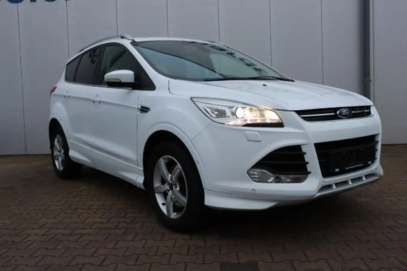 Ford Kuga 2.0 TDCi 4x4 Individual*AHK*PANO* Blanc - 2