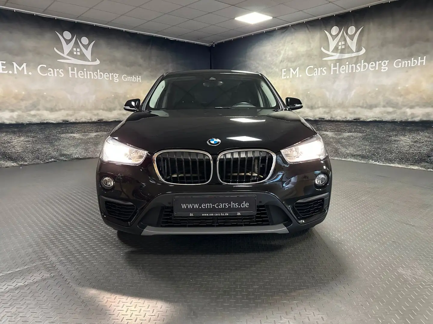 BMW X1 sDrive 20 i Autom. Advantage Business-Paket Schwarz - 2