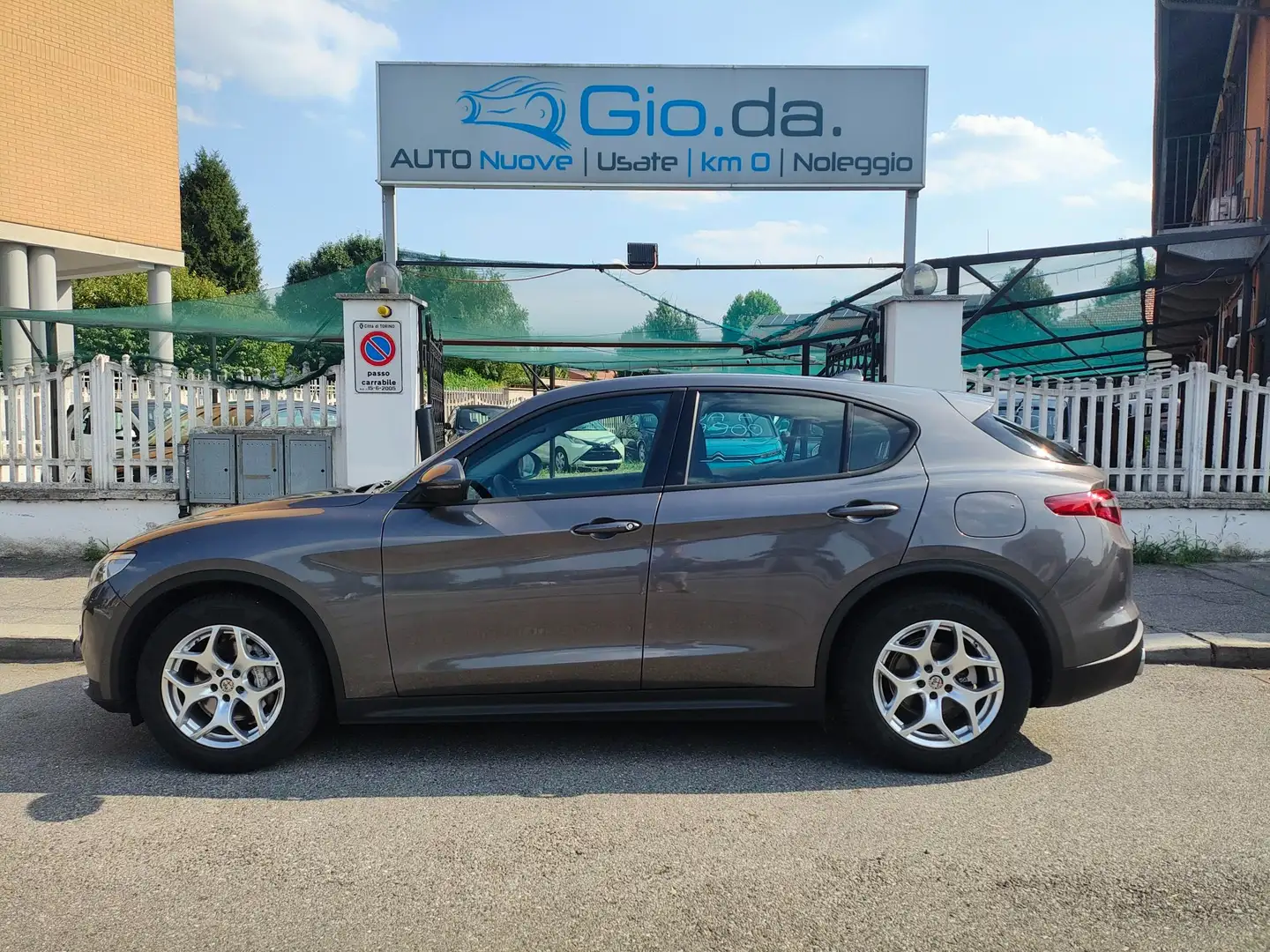Alfa Romeo Stelvio ALFA ROMEO STELVIO 2.2 160CV KM 47225-2021 Grijs - 1