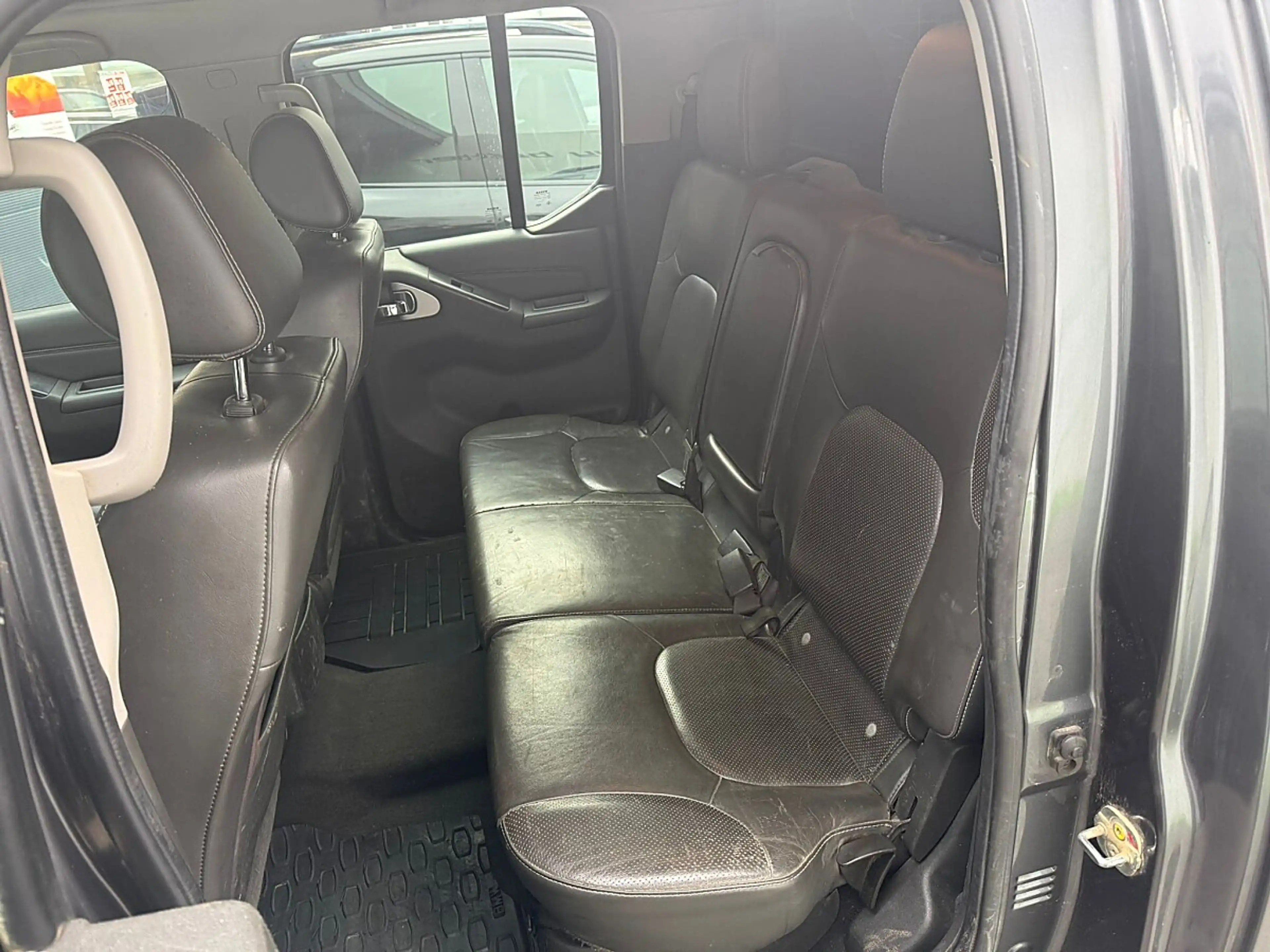 Nissan Navara Navara Automatik *EXPORT* — photo 13