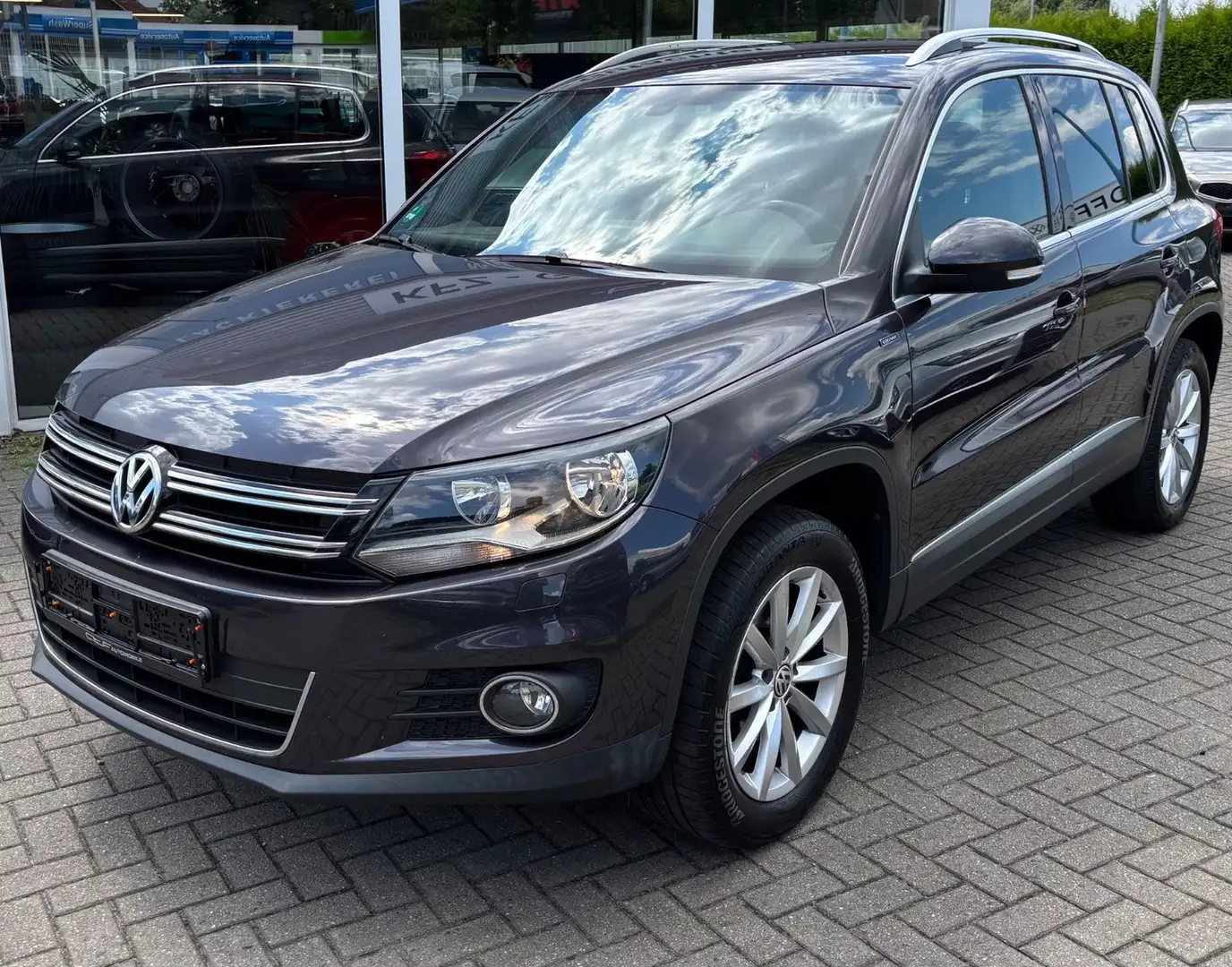 Volkswagen Tiguan Lounge Sport & Style BMT 4Motion Grau - 1