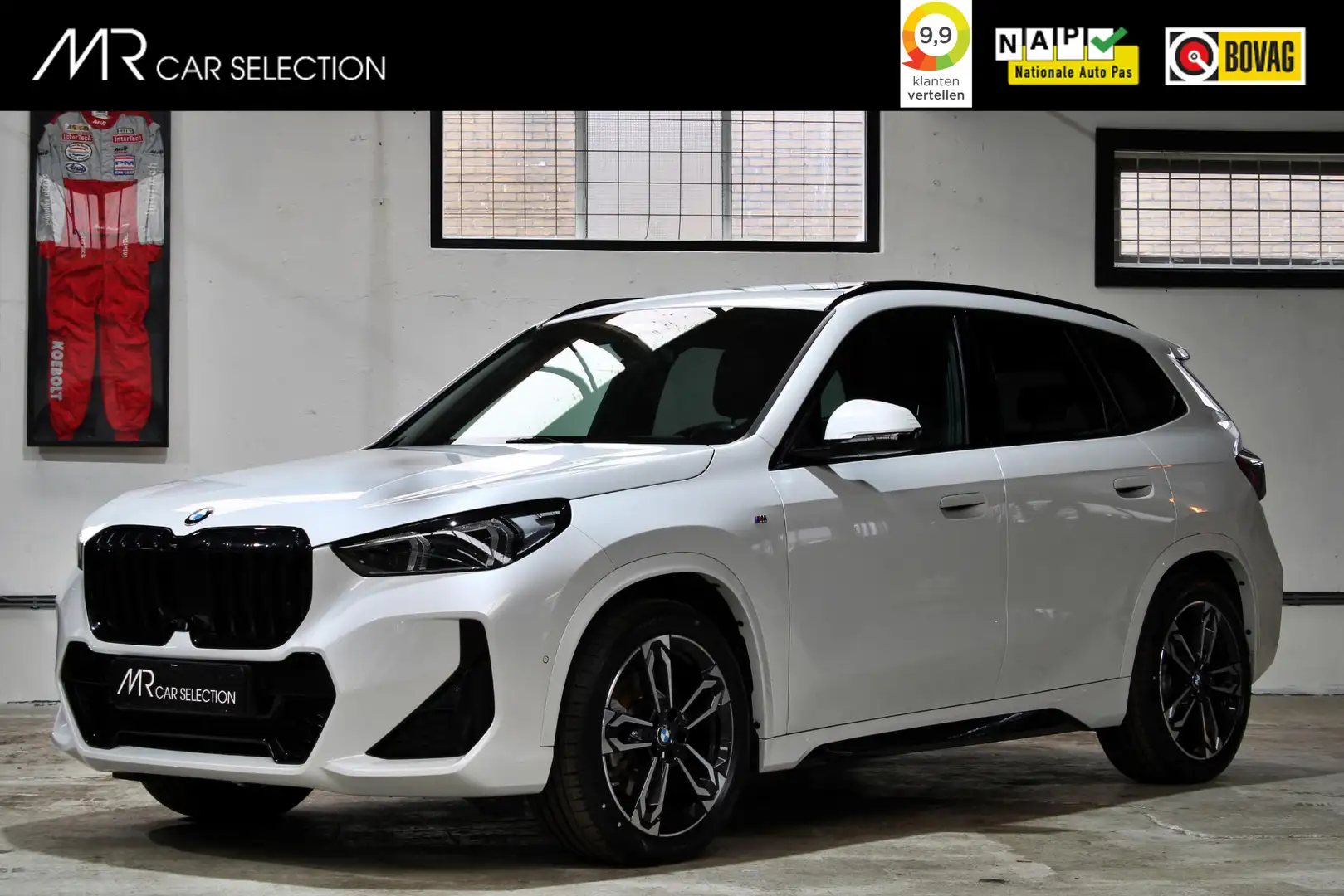 BMW X1 xDrive23i | M-Sport | Driving Assistant Pro | Pano Blanc - 1