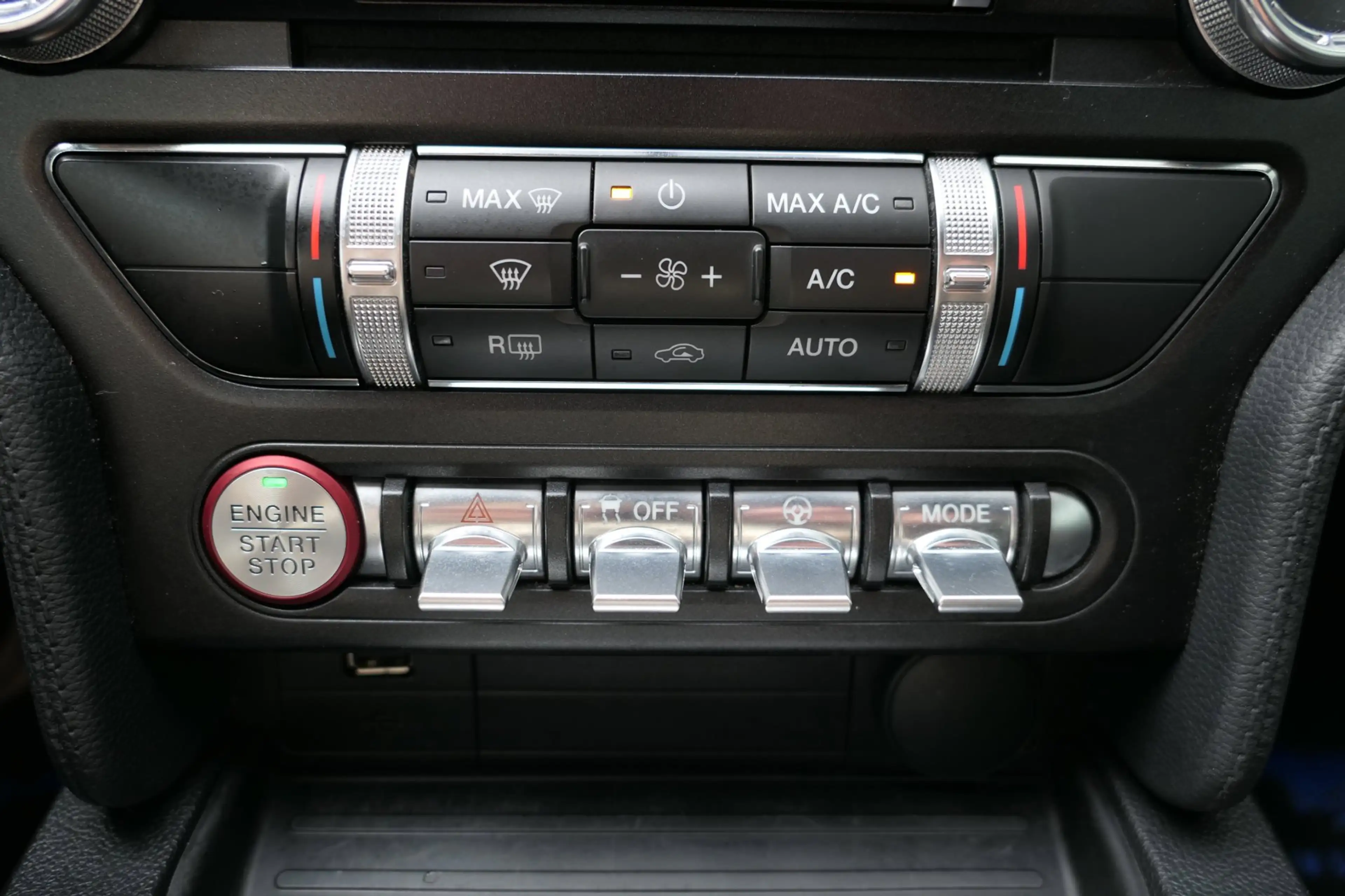 Ford Mustang Fastback 2.3 EcoBoost Camera Cruise Xenon — photo 7