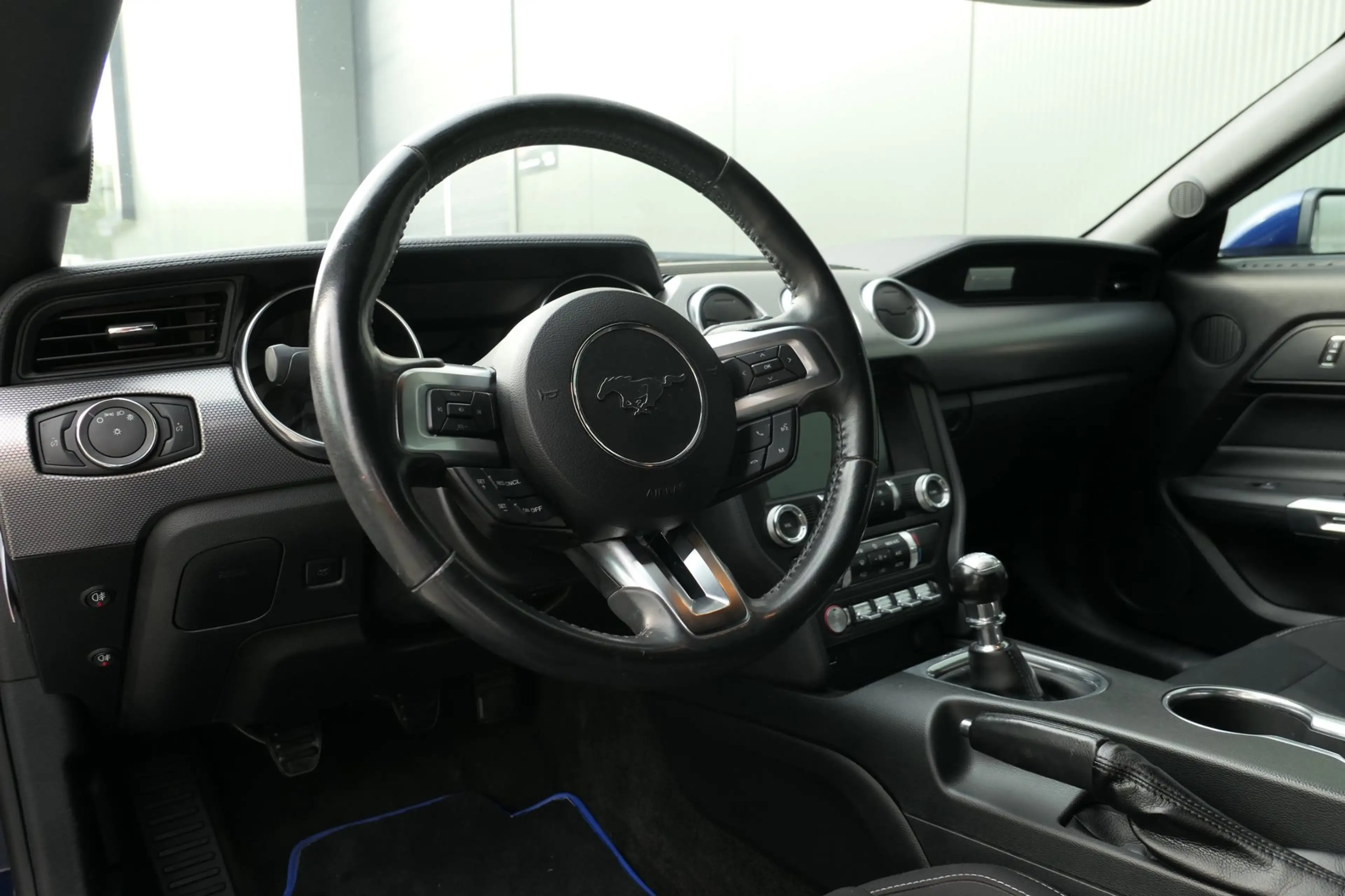 Ford Mustang Fastback 2.3 EcoBoost Camera Cruise Xenon — photo 4