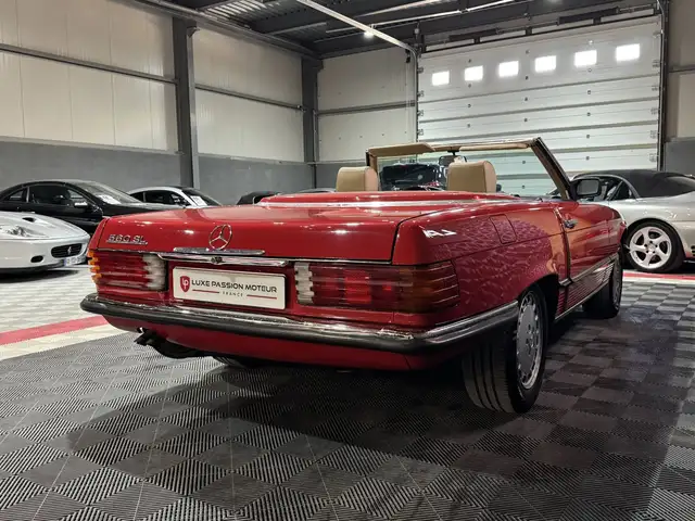 Mercedes-Benz SL view 8