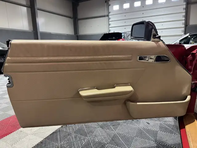 Mercedes-Benz SL view 15