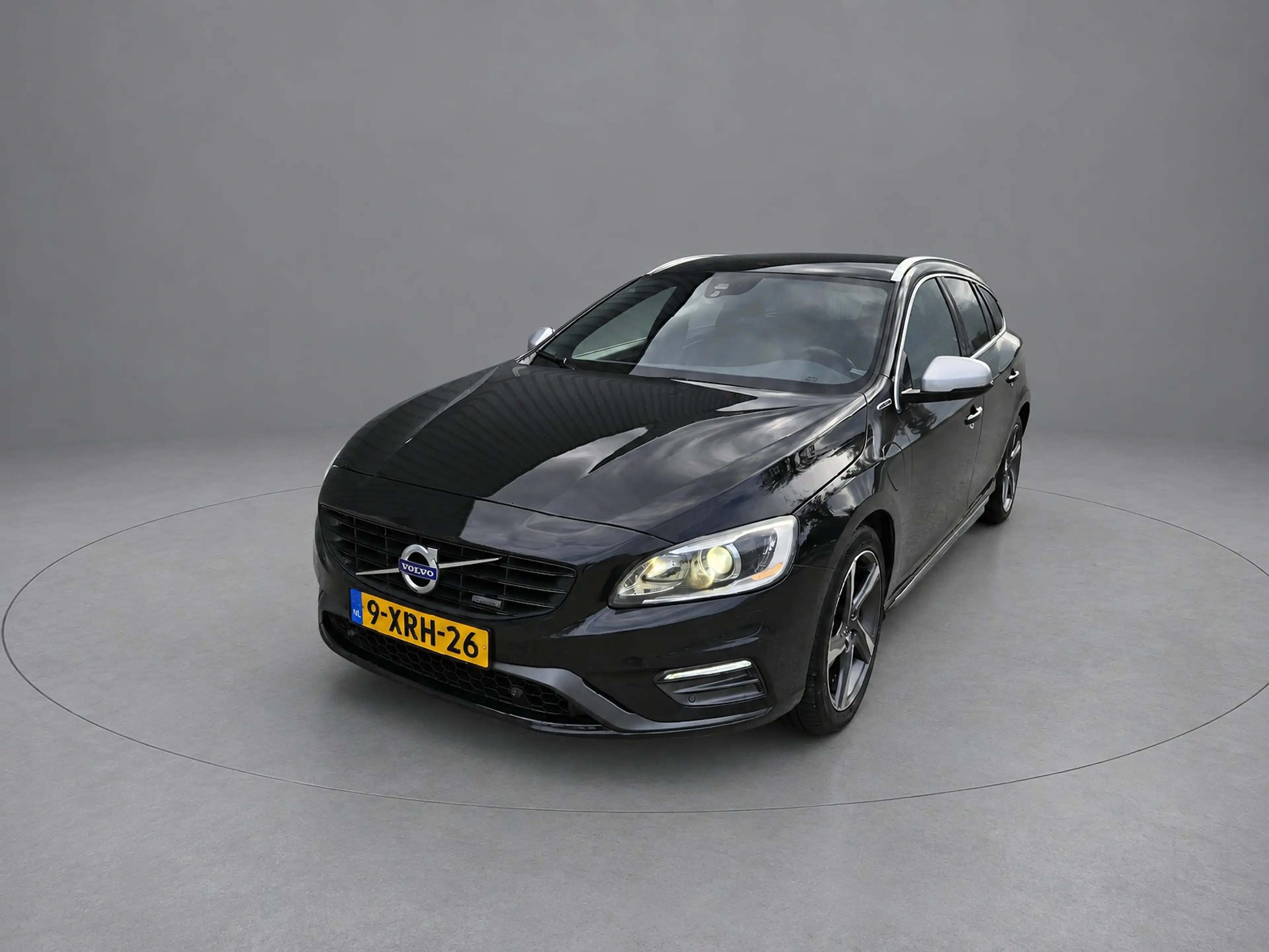 Volvo V60 2.4 D6 AWD Plug-In Hybrid R-Design