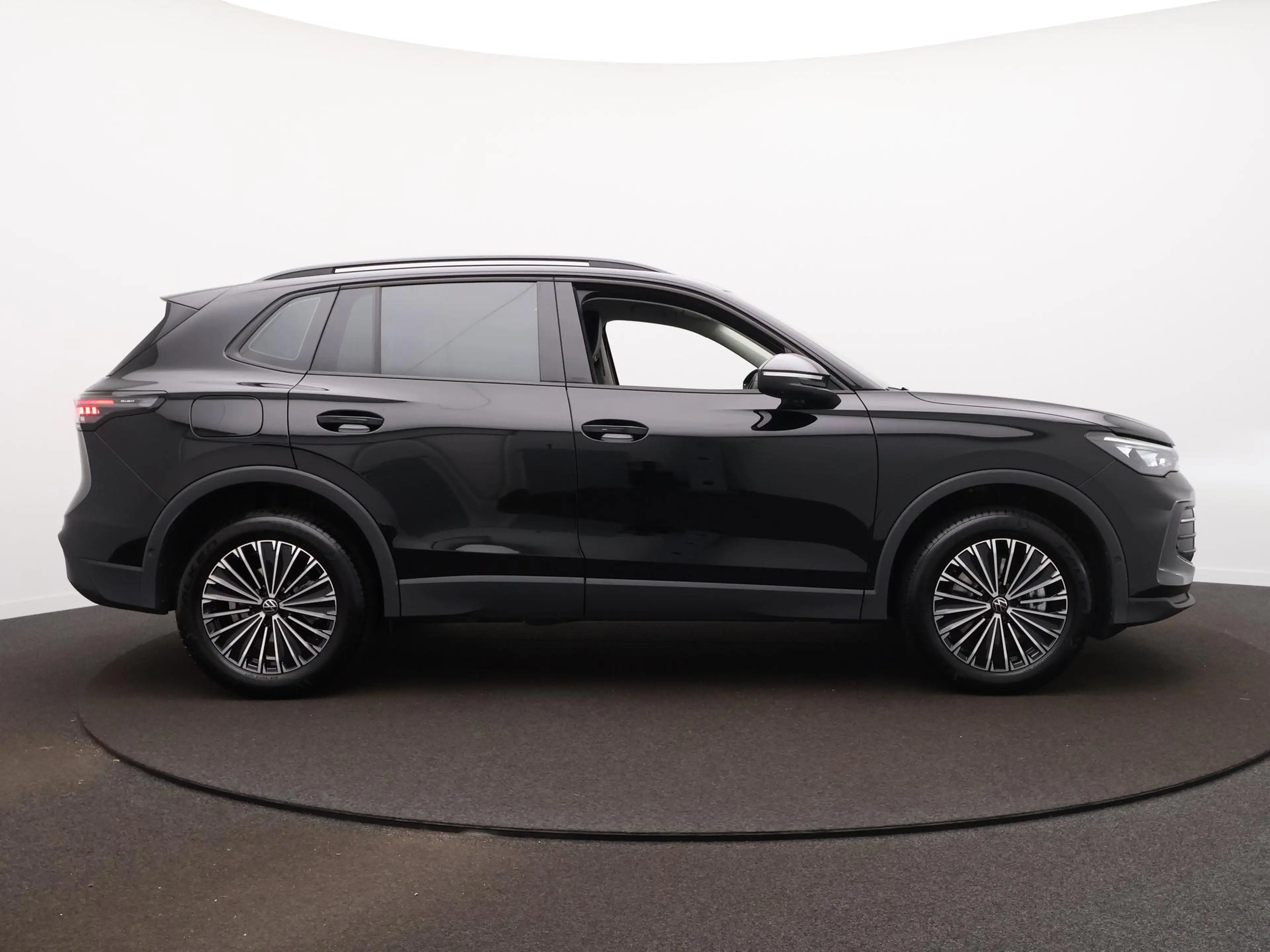 Volkswagen Tiguan 1.5 eHybrid Life Edition | 360 Camera | Zwenkbare — photo 4