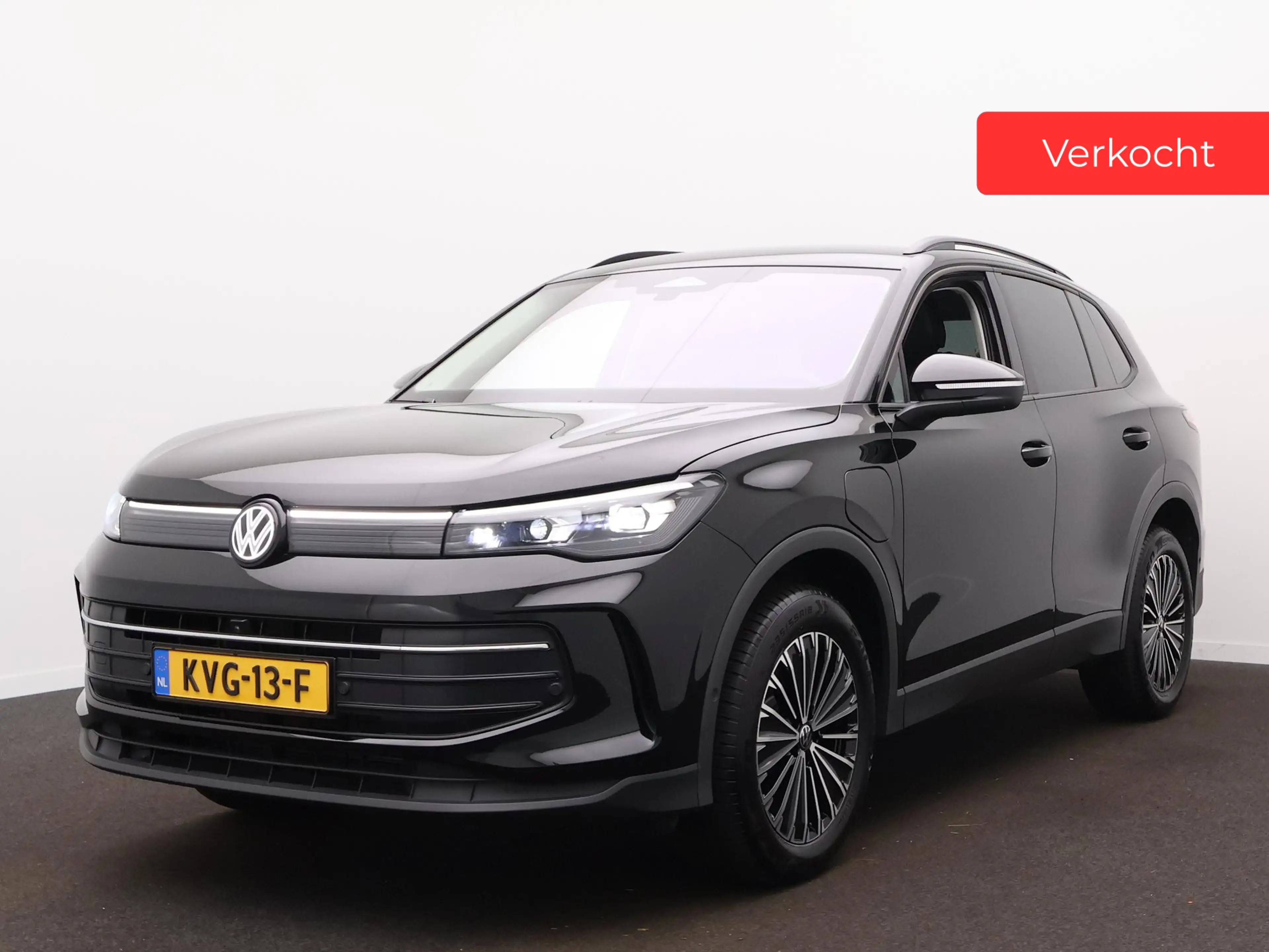 Volkswagen Tiguan 1.5 eHybrid Life Edition | 360 Camera | Zwenkbare