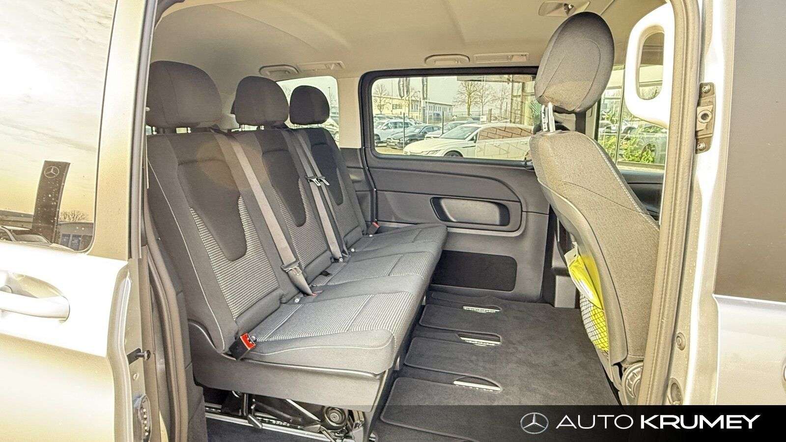 Mercedes-Benz V 220