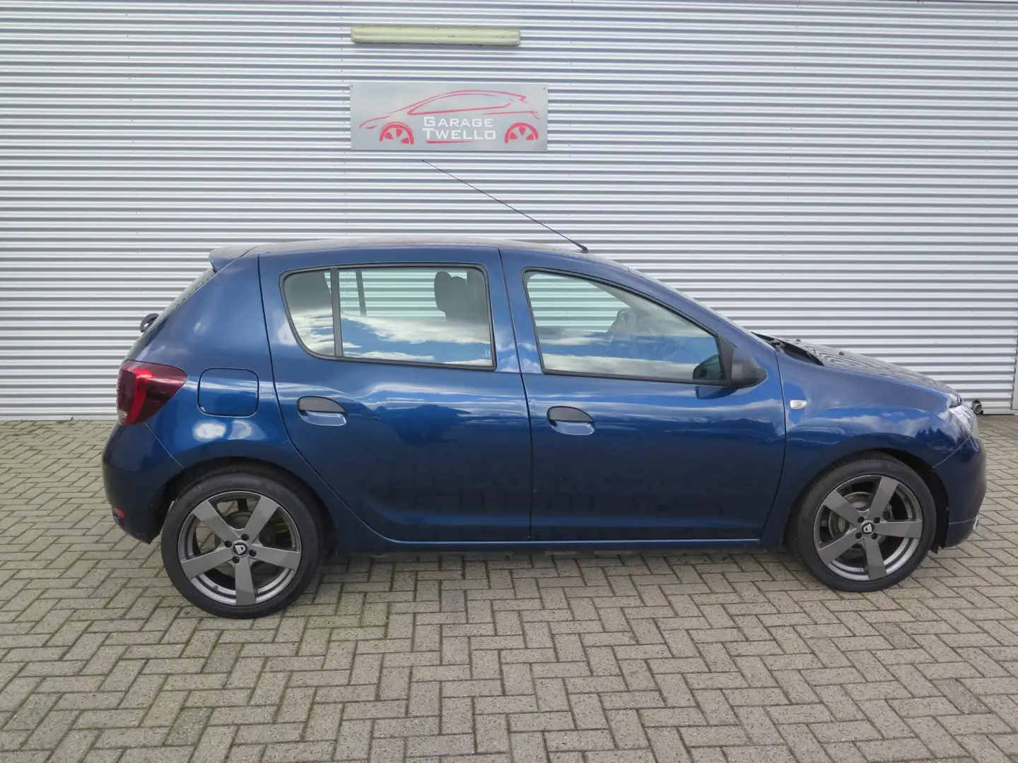 Dacia Sandero 0.9 TCe Ambiance airco, isofix, 17 inch velgen, 5 Blauw - 2