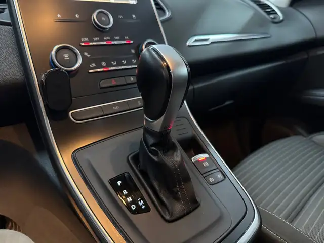 Renault Scenic view 15
