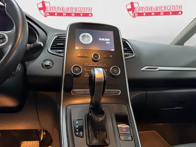 Renault Scenic view 10