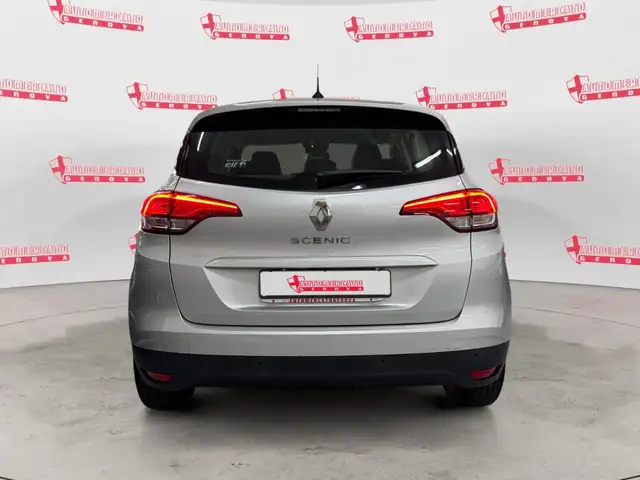 Renault Scenic view 3