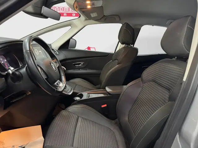 Renault Scenic view 8