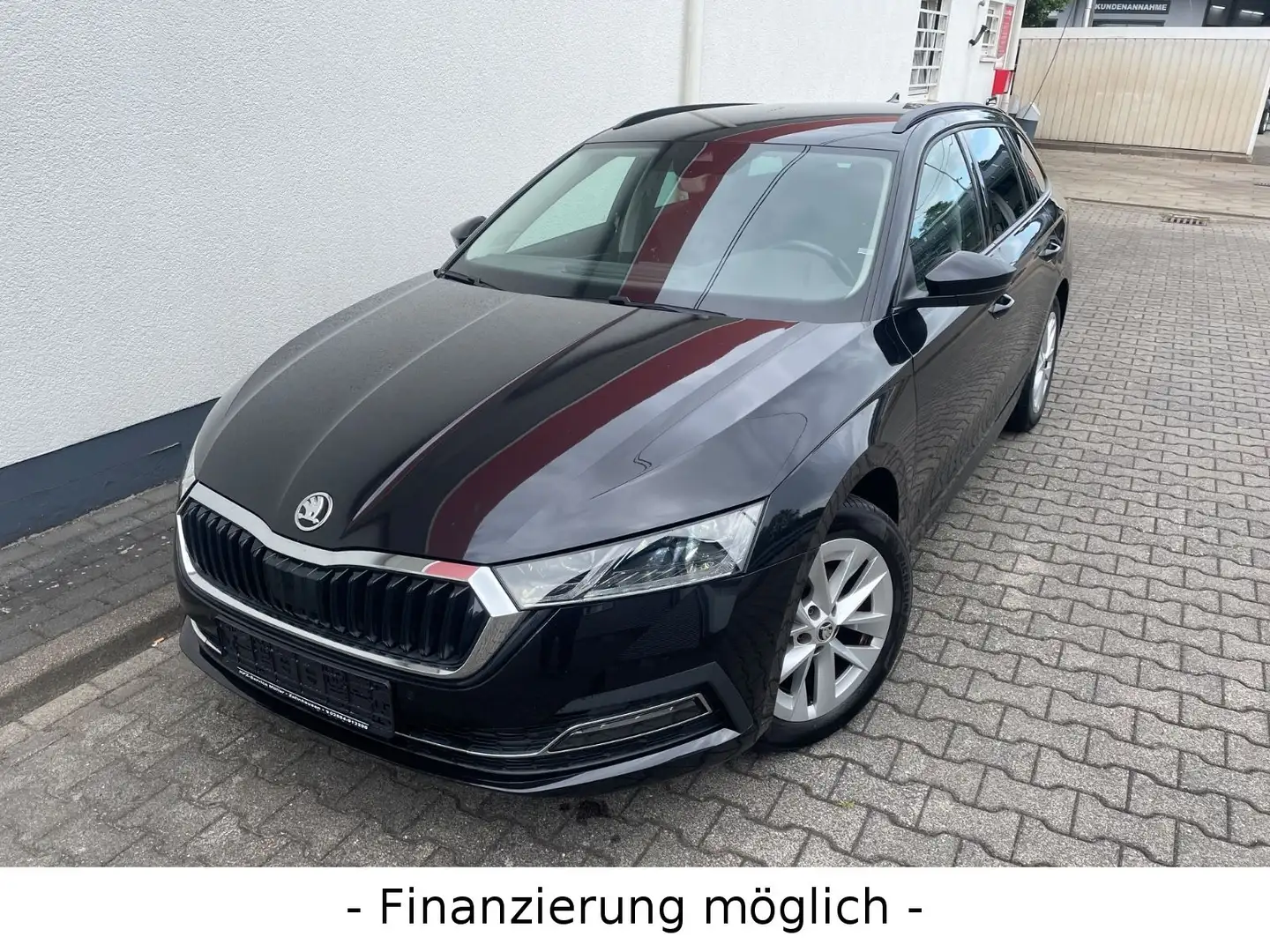Skoda Octavia 1.5 TSI Combi Style/NAVI/AHK schwenkbar Schwarz - 1
