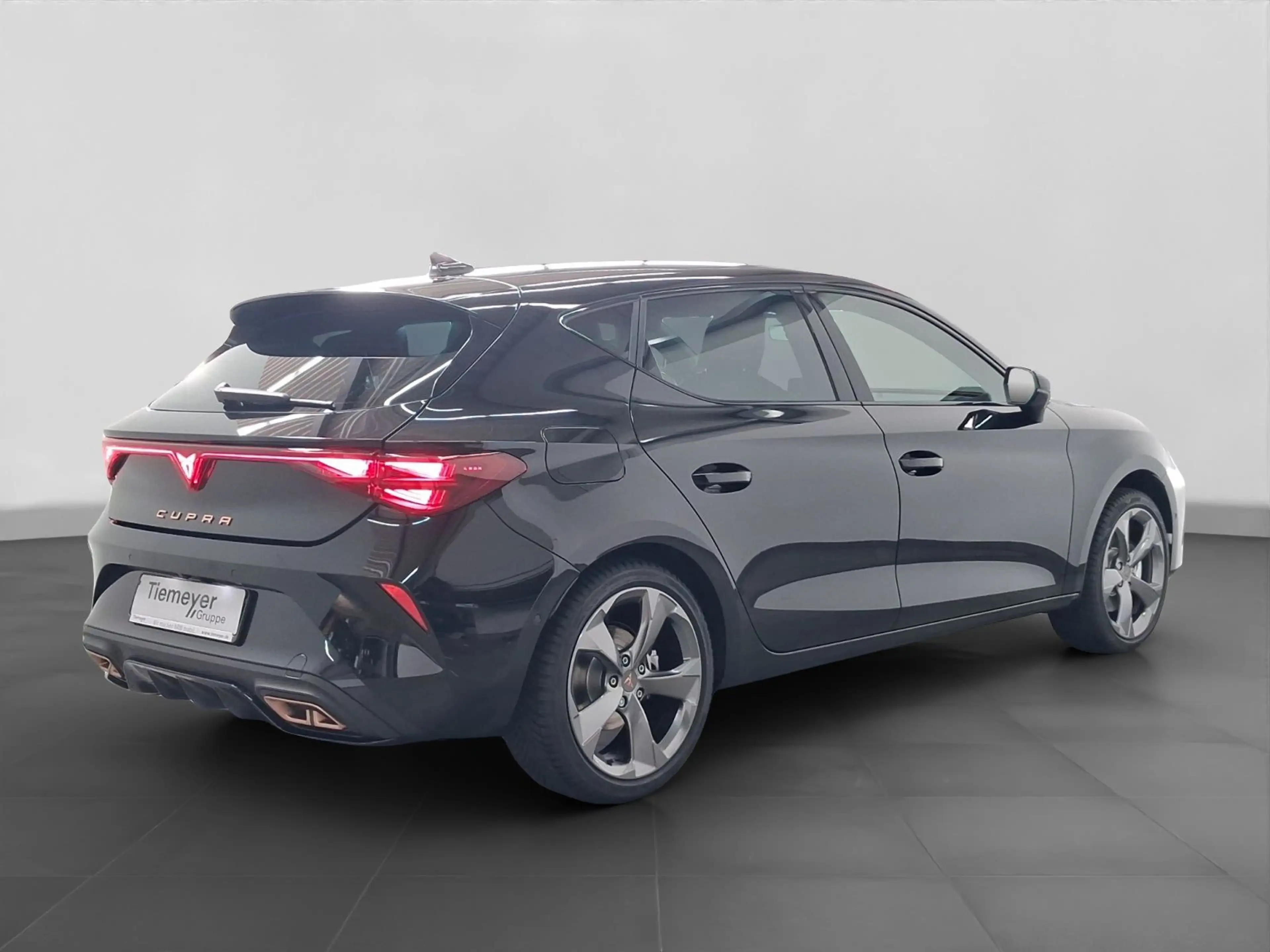 CUPRA Leon 1.5 e-HYBRID DSG REAR VIEW NAVI GJR LM18 SI — photo 3