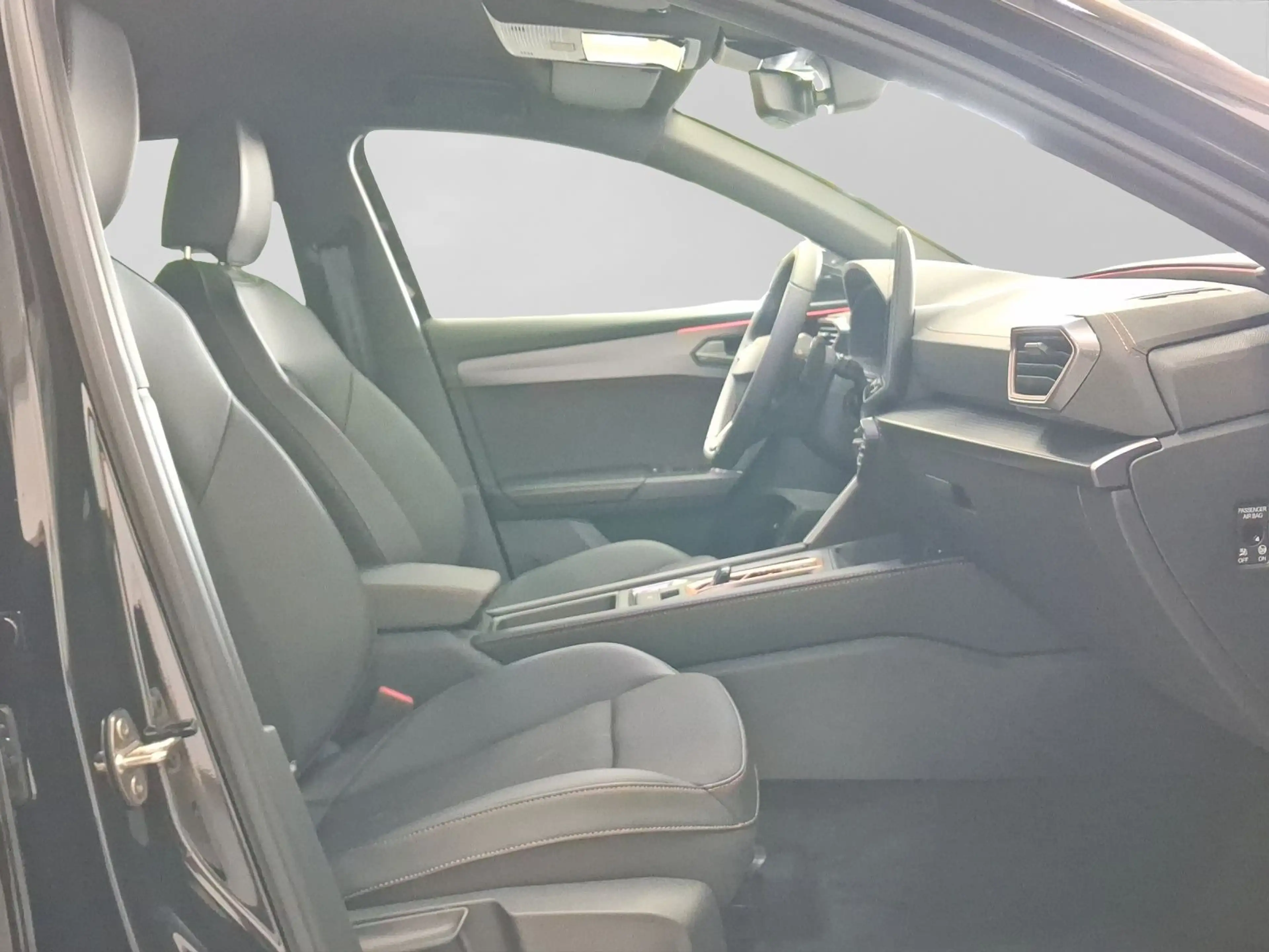 CUPRA Leon 1.5 e-HYBRID DSG REAR VIEW NAVI GJR LM18 SI — photo 4