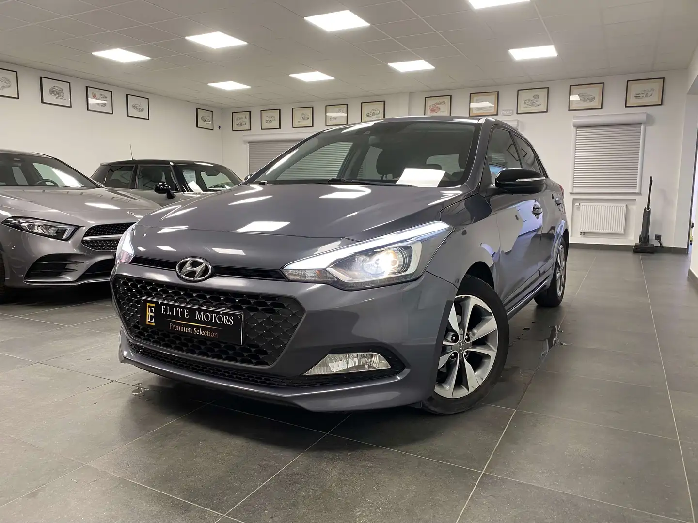 Hyundai i20 1.4i Blackline/ 1ErMAIN/ FULL/ AUTO/ CARNET Bleu - 1