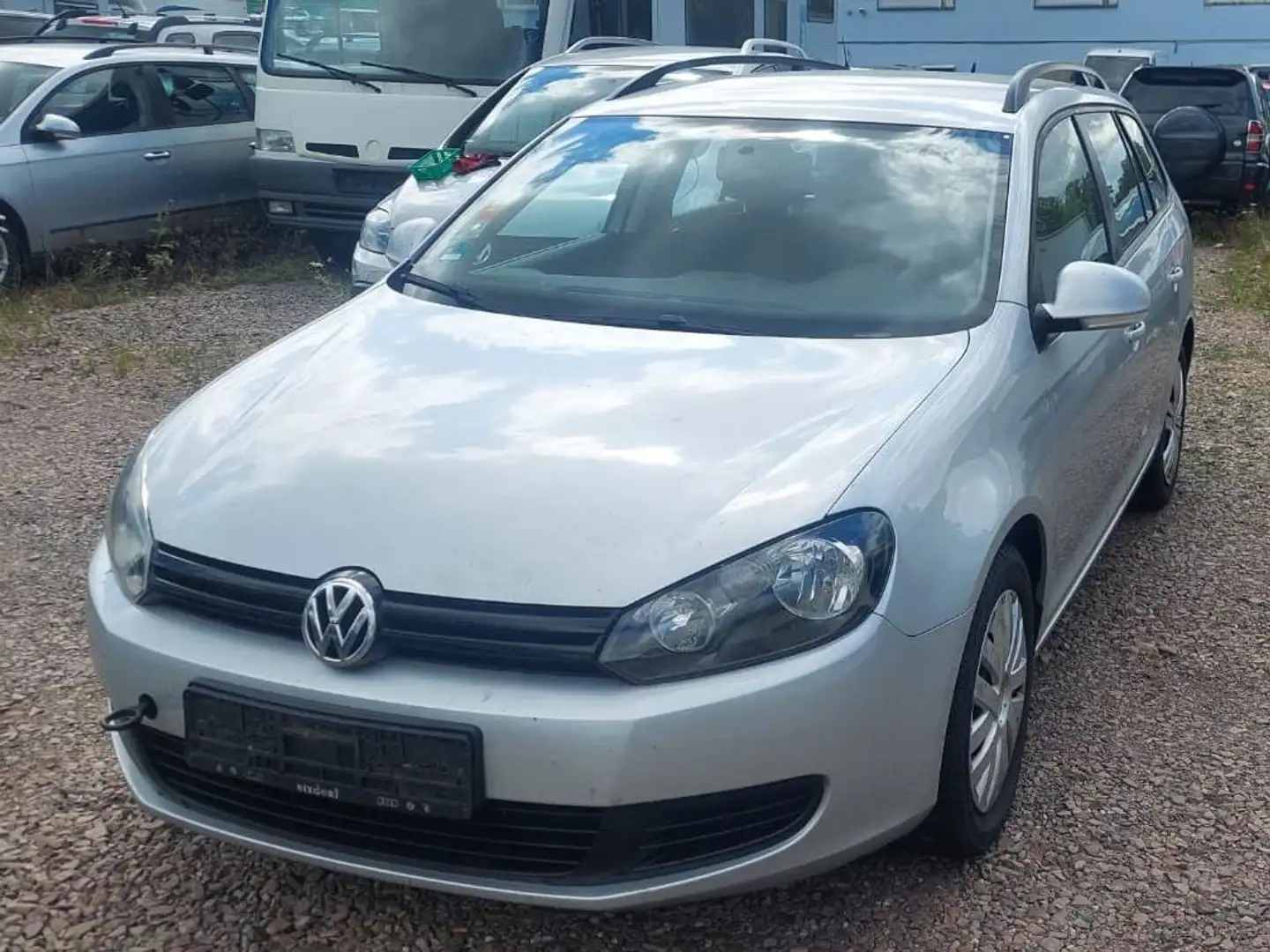 Volkswagen Golf Variant Trendline BlueMotion srebrna - 1
