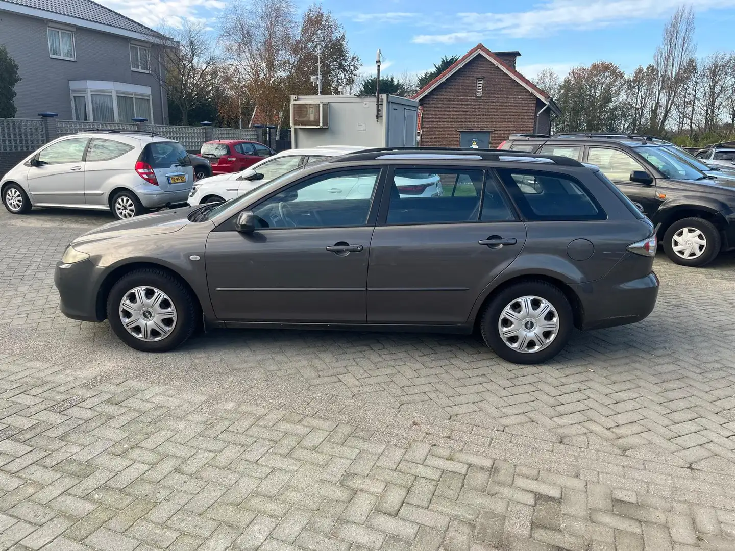 Mazda 6 Sportbreak 1.8i Exclusive airco elec ramen cv zo m Grau - 2