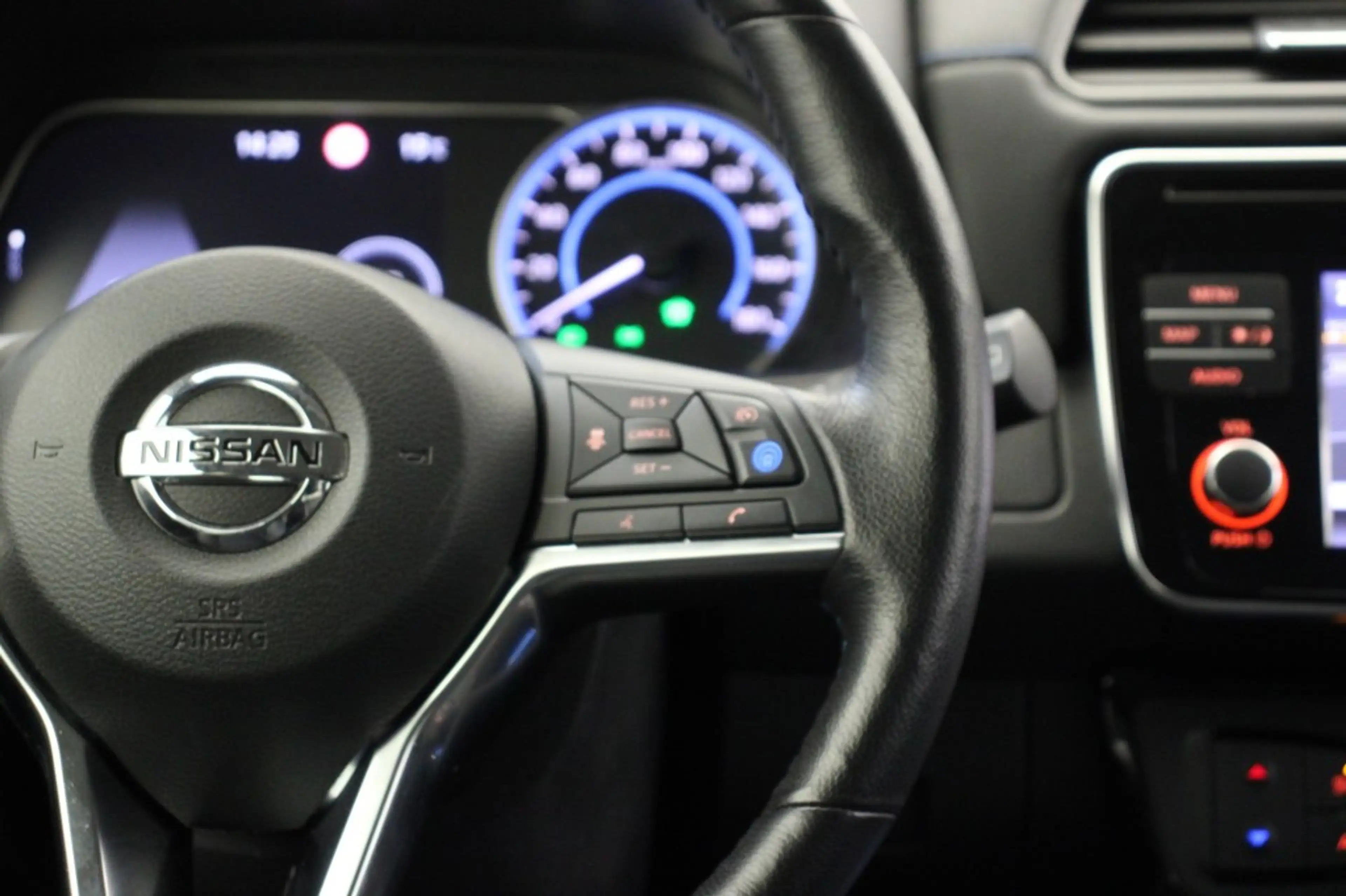 Nissan Leaf Tekna 40 kWh - Carplay, Camera, Adapt. Cruise, Hal — photo 7