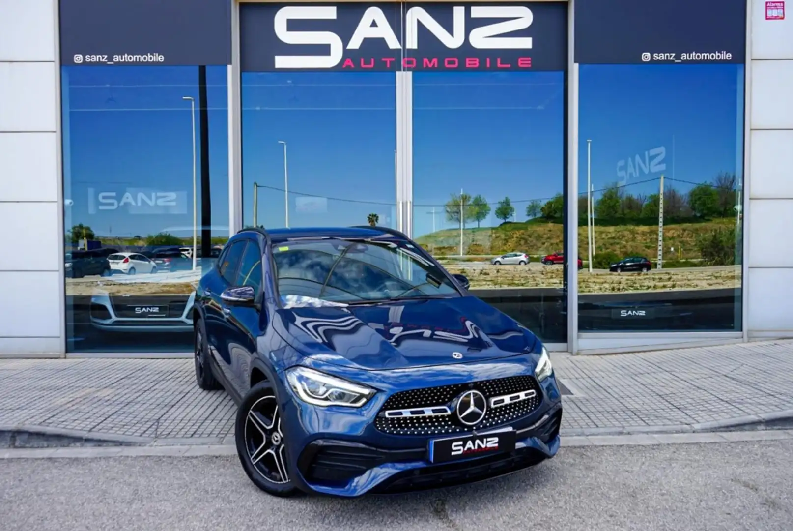 Mercedes-Benz GLA 200 200d 4Matic 8G-DCT Azul - 1