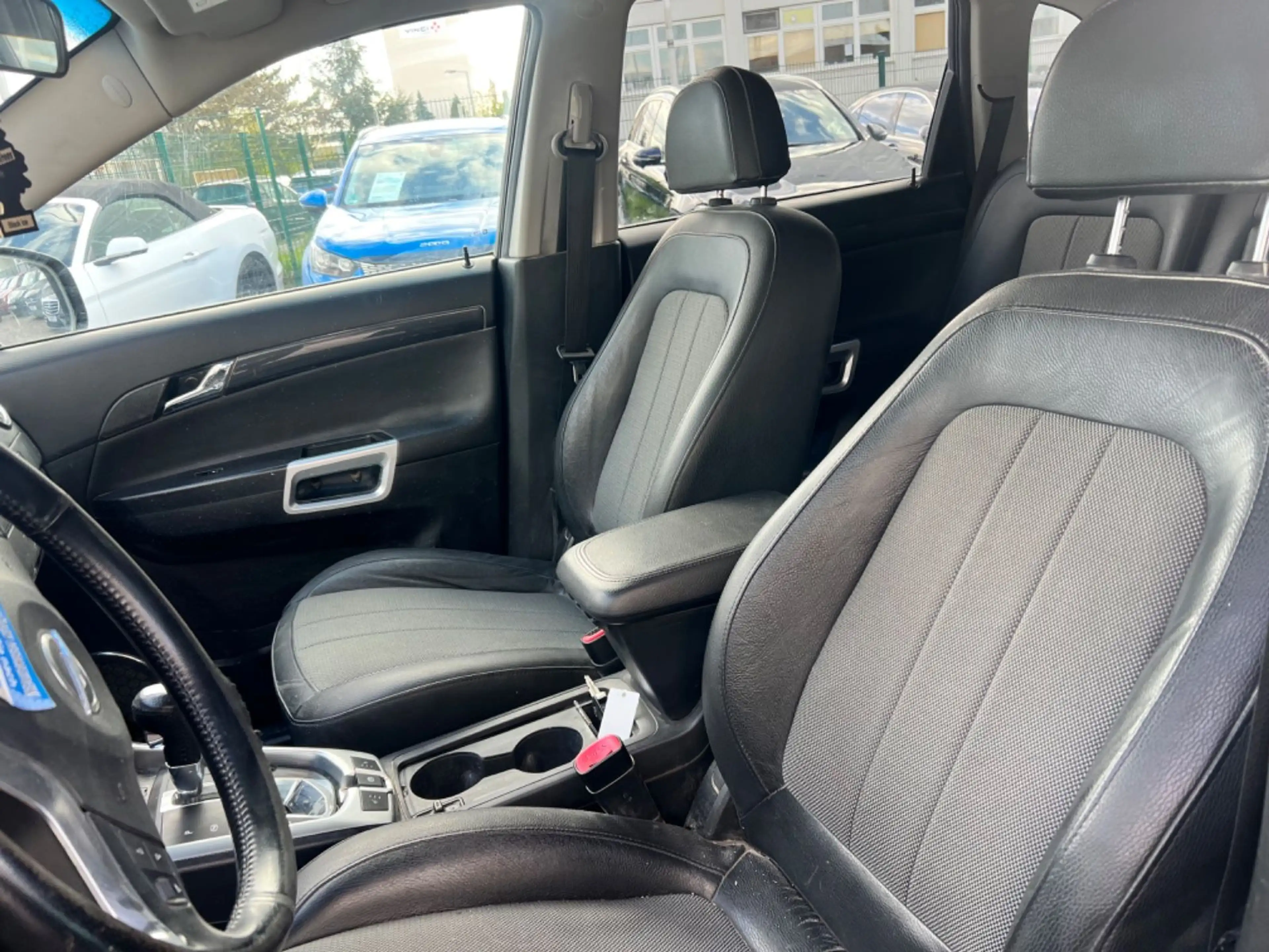 Opel Antara Design Edition 4x4 / 1. Hand — photo 8