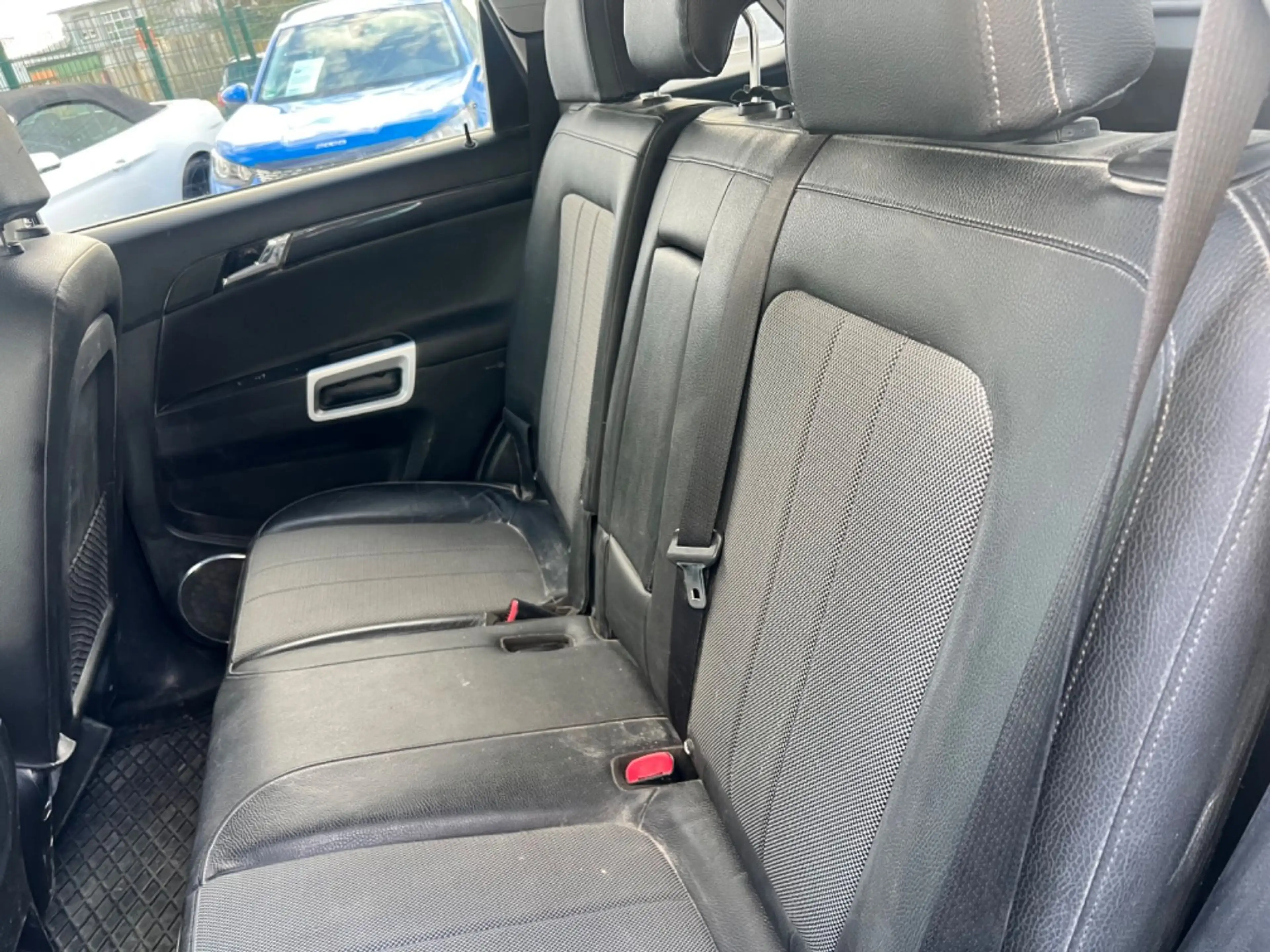 Opel Antara Design Edition 4x4 / 1. Hand — photo 7