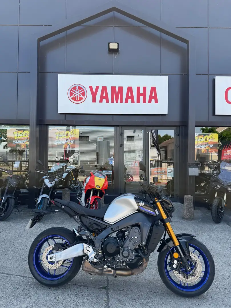 Yamaha MT-09 - 2