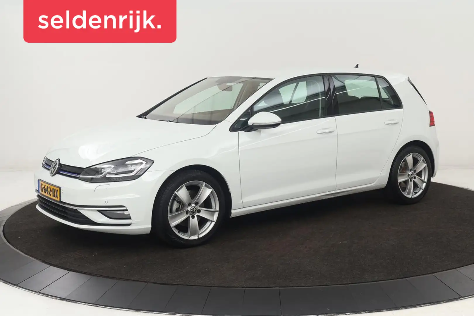 Volkswagen Golf 1.5 TSI Comfortline | Stoelverwarming | Full LED | Wit - 1
