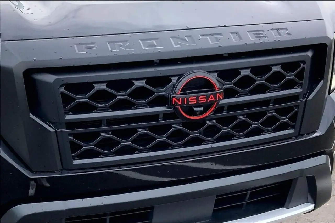 Nissan Frontier снимка Nissan Frontier